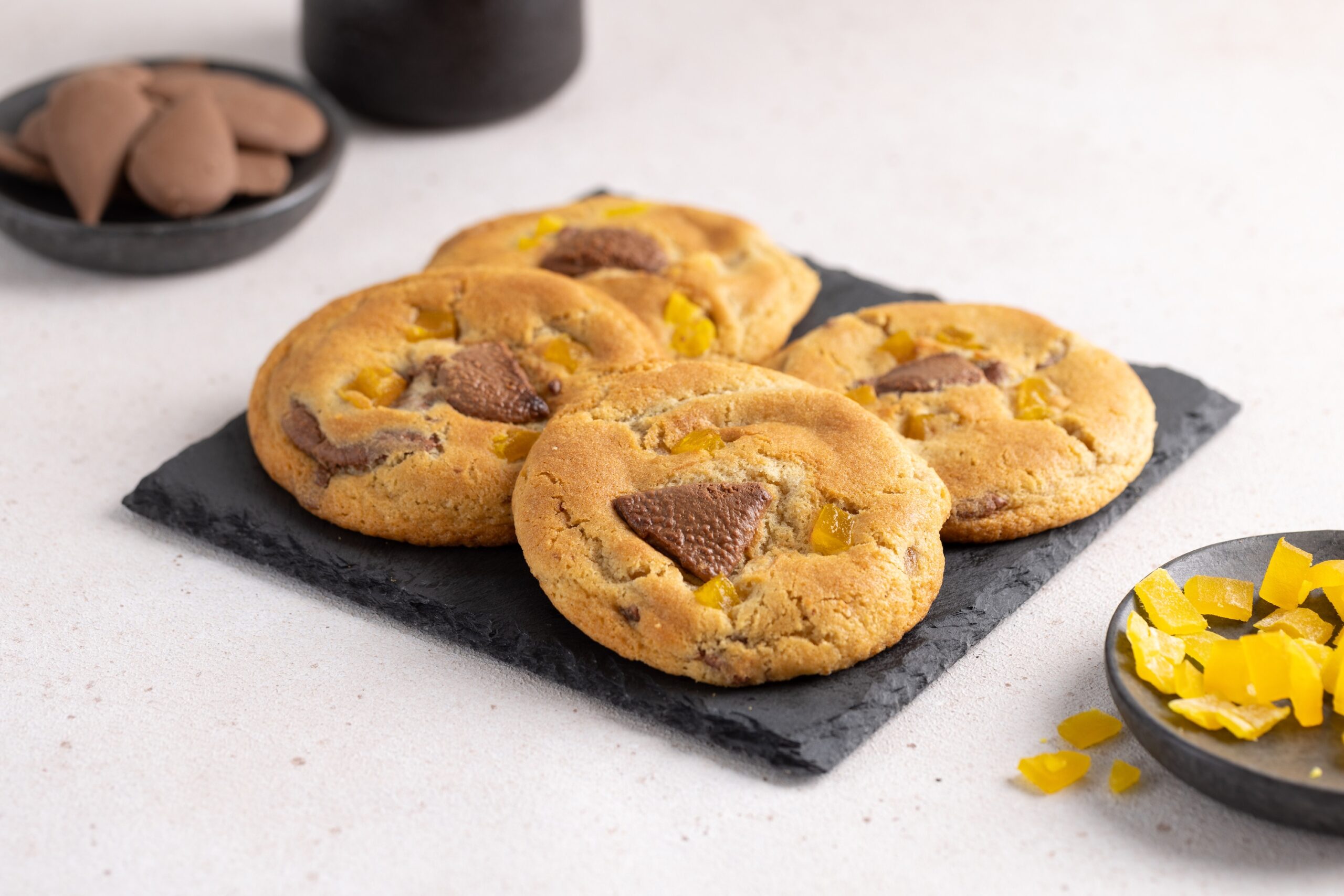 Ben's Cookies 오렌지 앤 밀크 초콜릿 쿠키 공식 이미지