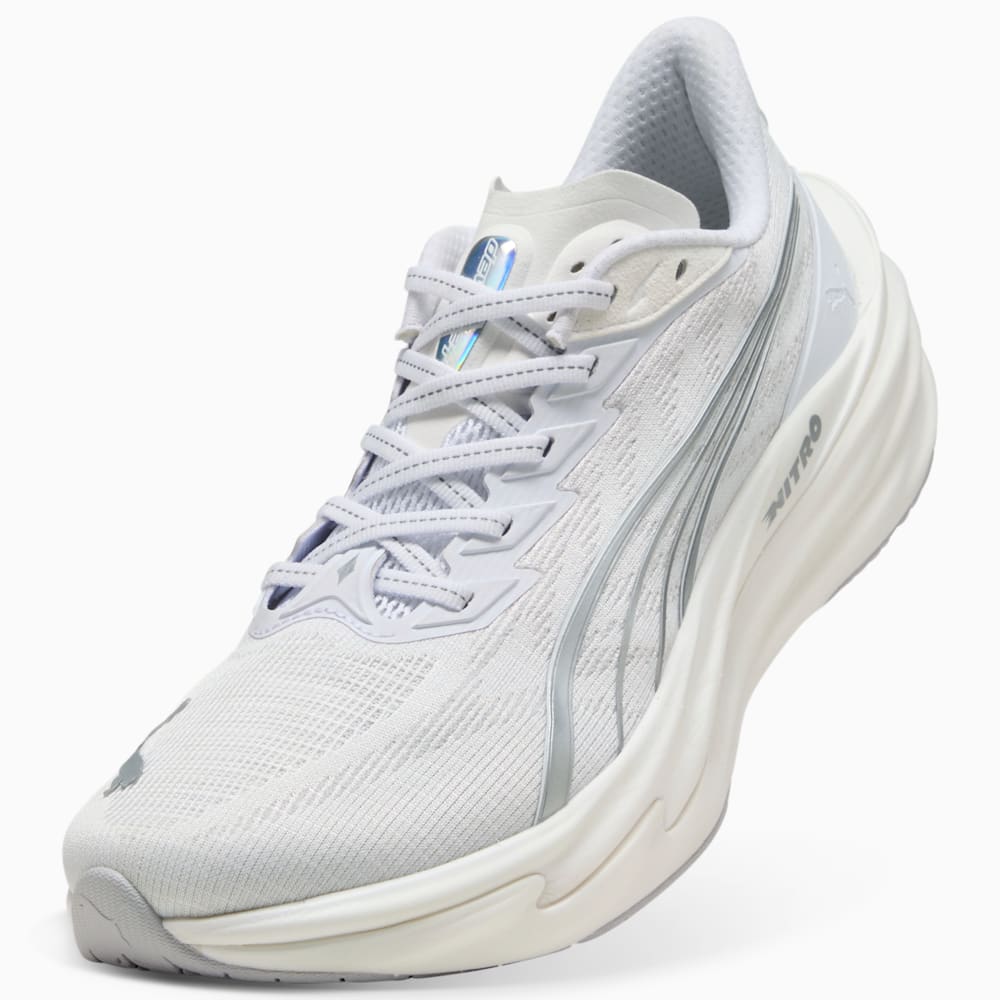 푸마 디비에이트 나이트로 4 힐과 어퍼 디테일